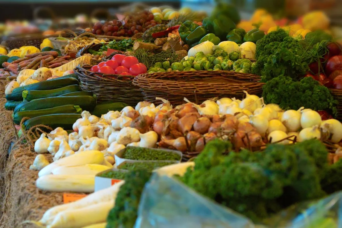 Weekly Goods Market