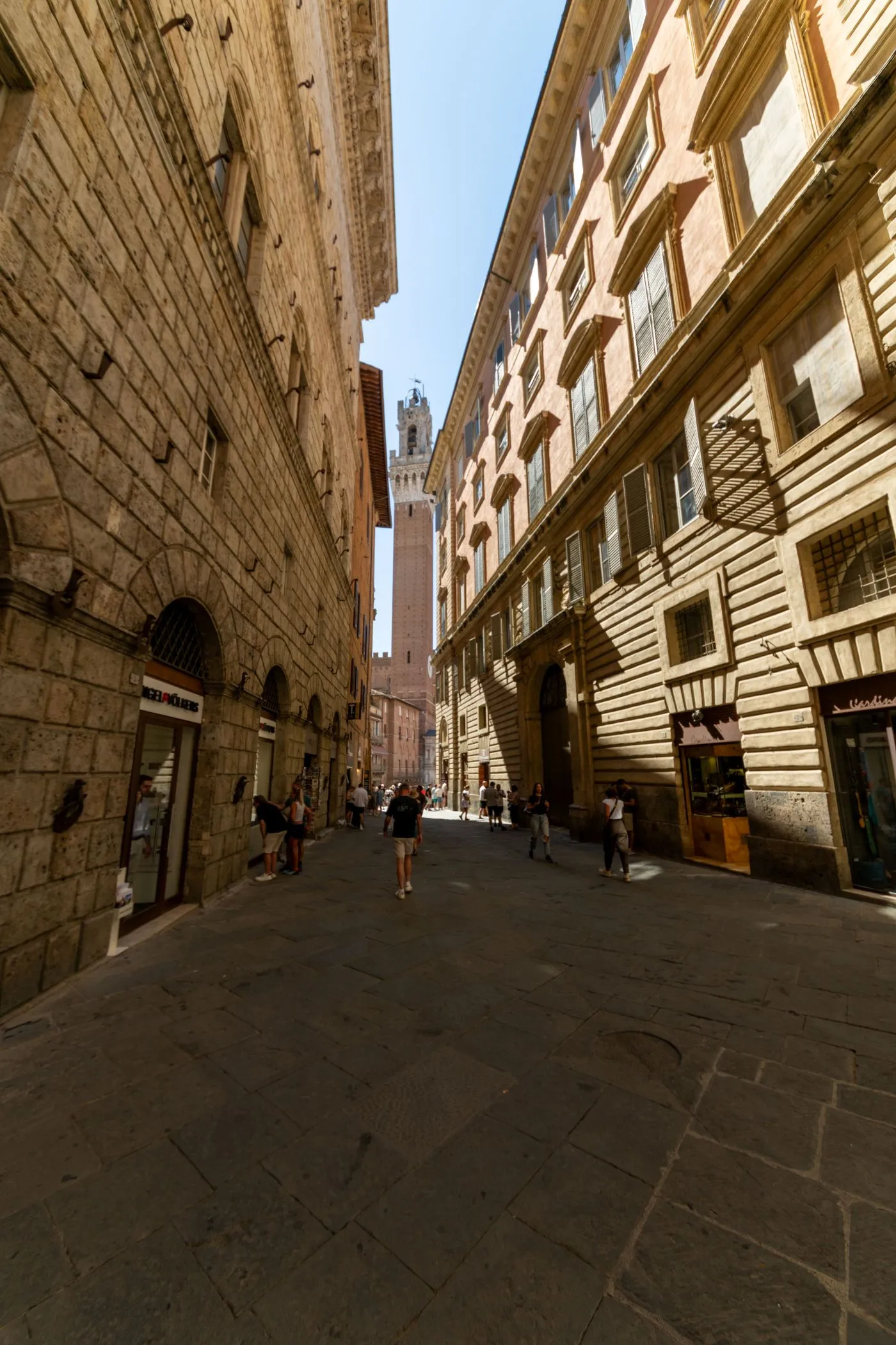Via Rinaldini-Chiasso Largo